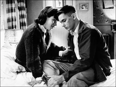 Et enfin qui incarnait-il dans Dogfight ?