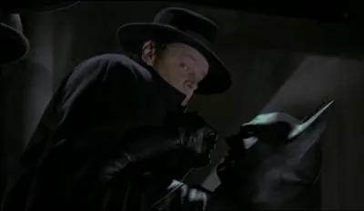 Quelle est la raison de la folie du Joker et de son tat physique ( peau blanche, sourire fig et caetera ) ?