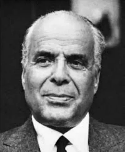 En juillet 1957, la Tunisie abolit la monarchie et devient une République. Fondateur du Néo-Destour, ce natif de Monastir gagne les élections et devient le président de la République du 8 novembre 1959 au 6 novembre 1987, date de son éviction.