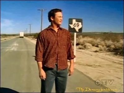 Dans l'pisode  Sept ans de rflexion  , dans quel tat Lo est-il envoy amnsique ?