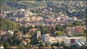 La ville rhnalpine de Rive-de-Gier se situe dans le dpartement ...