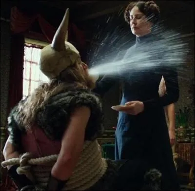 Elle interprte le personnage de Miss Macintosh dans le quatrime opus d'Astrix; Astrix et Oblix :  Au service de sa Majest  ...