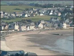 Elle est considre comme la capitale de la coquille Saint-Jacques. Il s'agit de la commune de ...