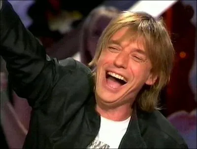 Et pourquoi Jean-Louis Aubert, en retard, ne pouvait-il pas prvenir sa femme qui l'attendait au bercail ?