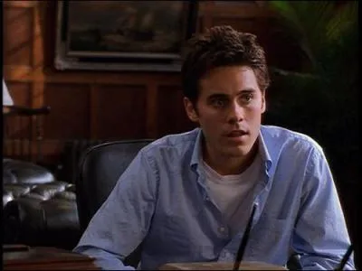 Qui incarne-t-il dans  Urban Legend ?