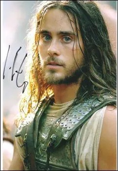 Qui incarne-t-il dans  Alexandre  ?