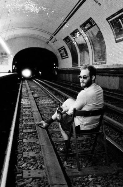 Pendant une vie, pendant combien de temps attendons-nous un transport en commun ?