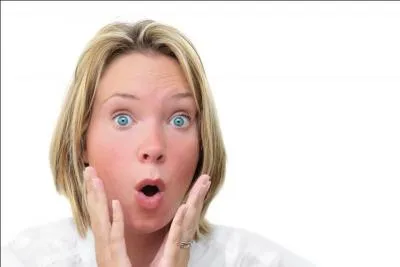 Les deux mains sur les joues et la bouche ouverte sont des mimiques expressives de quel sentiment ?