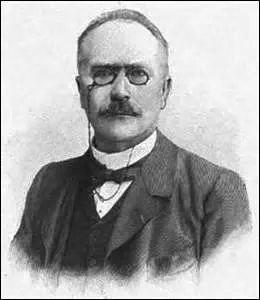 Physicien et mdecin, je suis n  Amiens le 23 octobre 1844. Je dcouvre la radioconduction. Prcurseur de la radio, je reus dans ma vie plusieurs distinctions comme entre autres membre associ de l'Acadmie royale de Belgique en 1910 ou membre de l'Acadmie des sciences. Je disparais  l'ge avanc de 95 ans le 24 mars 1940 et suis inhum dans la division n10. Je me nomme :