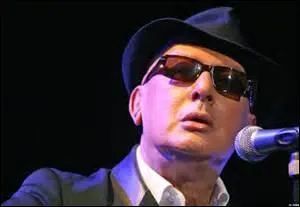 N  Paris le 1er dcembre 1947, auteur-compositeur-interprte et acteur, je suis le chanteur le plus rcompens aux  Victoires de la musique  avec 12 trophes. On me doit des chansons comme  Gaby oh Gaby  en 1980,  Vertige de l'amour  en 1981 ou encore  Osez Josphine . Je dcde d'un cancer du poumon  l'hpital Saint-Joseph  Paris et suis inhum dans la division n13. Je me nomme :