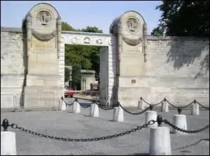 Combien de concessions perptuelles ce lieu compte-t-il aujourd'hui ?