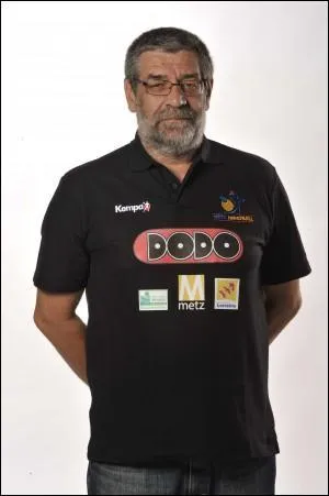 Qui est l'entraineur de l'quipe ?