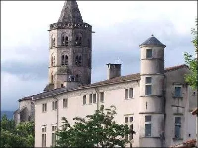 Votre amie Brigitte vous demande de l'accompagner  Labruguire, dans quel dpartement irez-vous ?