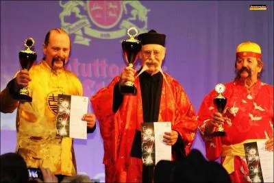 Ted Sedman concourt encore de nos jours avec ses moustaches d'environ 1m 60, mais dans quelle sous-catgorie ?