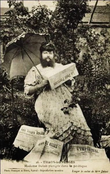 On n'a parl jusque l que des hommes, cependant certaines femmes sont aussi clbres pour leur pilosit. L'une d'entre elles est :