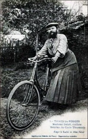 A quel ge commence-t-elle  se laisser pousser la barbe ?