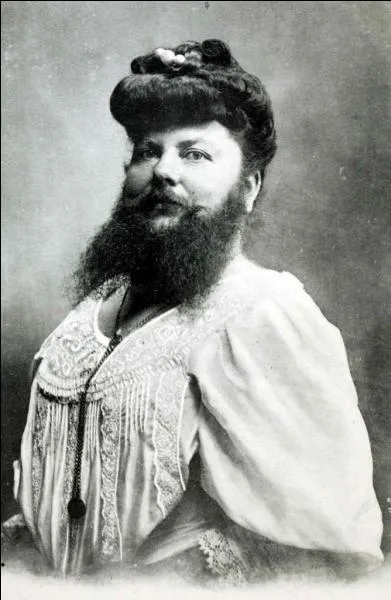 Lors de ses dplacements en Europe, qui rencontre-t-elle notamment parmi les personnalits qui la demandent ?