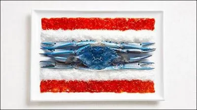 Ce drapeau est fait  base de sauce au piment doux, de noix de coco rape et de crabe nageur bleu. Quel pays reprsente-t-il ?