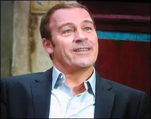 Qui est la femme qui, par son amour, a fait changer d'attitude Vincent, dans le  bon  sens ?