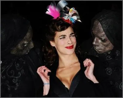   Inutile d'attendre, Nymphadora. Potter est tout  fait en... heu... scurit entre mes mains.  