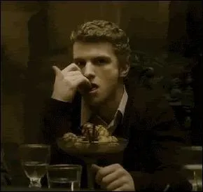   A ct de McLaggen, Graup a l'air d'un gentleman.  