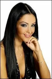 De qui Nabilla est-elle tombe amoureuse ?