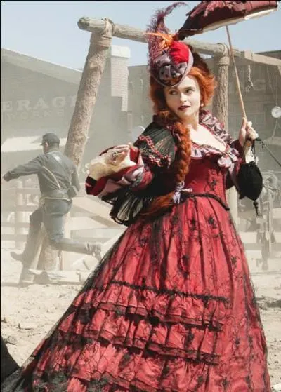 Comment s'appelle Helena Bonham Carter dans le film ?
