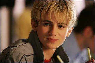 Qui dit :  Le truc le plus nul que de sortir avec Dan Humphrey, c'est de regretter de ne plus sortir avec Dan Humphrey.   ?