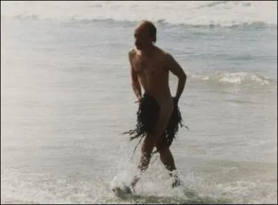 Extrait du film  Les bronzs   .....