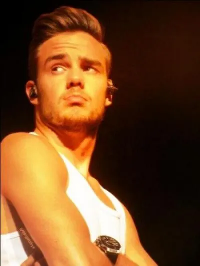 Comment s'appelle l'ex-amie de Liam ?