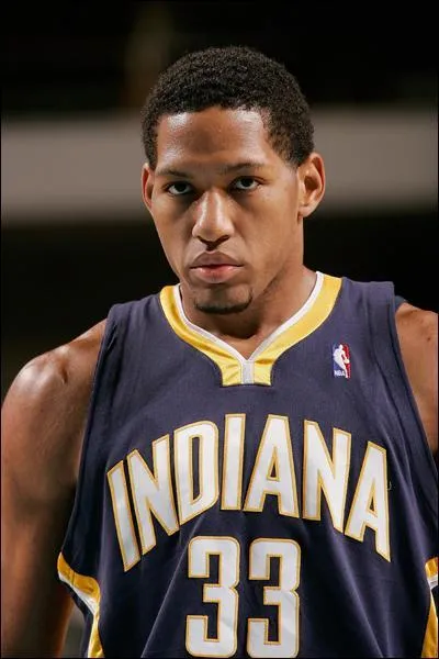 Qui est ce joueur des Pacers ?