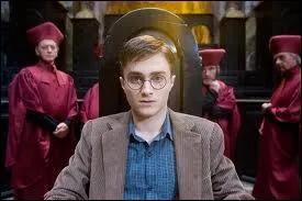 Qui sont les personnes en bordeaux ?