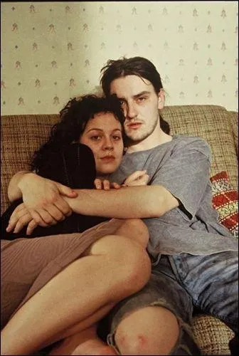 Pour finir, c'est la demoiselle qu'il faut trouver . . Qui suis-je ?