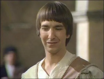 Mme coupe que la demoiselle du dessus. Qui suis-je ?