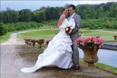 O ce Monsieur s'est-il mis un fil en se mariant ?