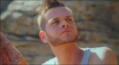 Cette photo vient du clip :