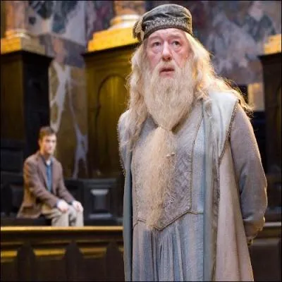  La vrit... Elle est toujours belle et terrible, c'est pourquoi il faut l'aborder avec ____________ .  