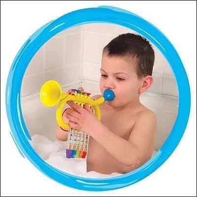 Il a exist une sorte de trompette avec un coude rempli d'eau pour un effet vibratoire particulier.