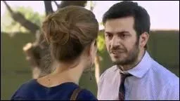 Pablo va rencontrer une fille au studio et va tomber amoureux d'elle, qui est-ce ? (pour les distraits, c'est dans la saison 2)