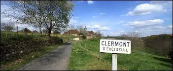 Nous entrons dans la commune dans la commune aquitaine de Clermont-d'Excideuil. Nous sommes dans le dpartement n ...