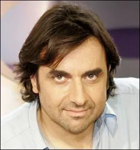 A. M. : Auteur, compositeur et pianiste franais, n de parents armniens, je fus le compagnon de Liane Foly. J'crivis pour elle des chansons. Je suis...