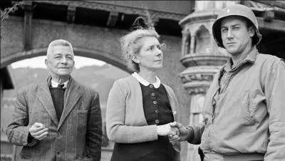 Marie-Agnès Cailliau, sœur du Général a été déportée, et internée au château d'Itter, en Autriche. C'était un lieu d'internement pour des personnalités françaises (en majorité) qui étaient considérées comme des otages. Sa libération et celle de ses compagnons d'internement fut "une histoire de dingue" ! Que s'est-il passé ce jour (05/05/1945) ?