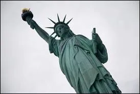 Laquelle de ces lois s'appliquant sur les femmes n'existe pas ?