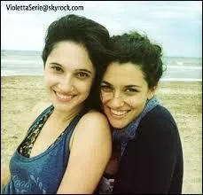 C'est avec Clara Alonso, Alba Rico Navarro, Candelaria Molfese qu'elle s'est cr le plus de liens sur le tournage :