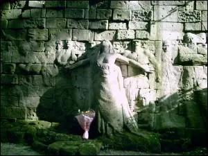 À quel endroit de Paris se trouve le mur des Fédérés ?