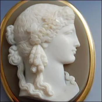 Le glypticien fabrique ...