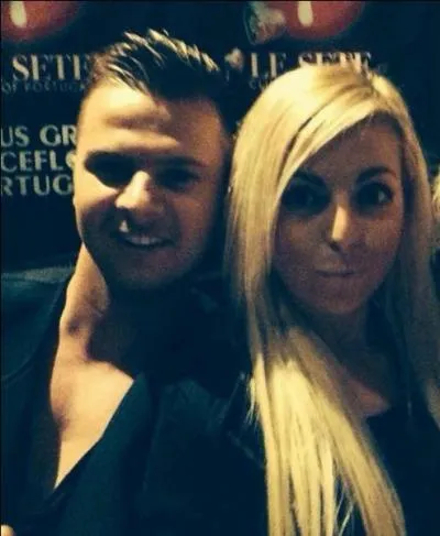 Pourquoi Hillary a-t-elle pleur en sortant de chez la voyante ?