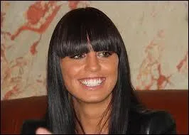 Comment s'appelle cette candidate ?