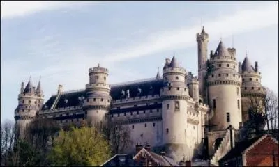 Un château dans l'Oise, en Picardie :