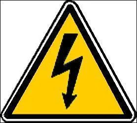 Pour intervenir sur une alimentation à découpage en toute sécurité, on utilisera :